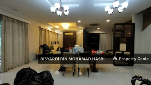 RENOVATED 3 STOREY CORNER LOT SEMI DETACHED, LAKEHILL VILLAS, BANDAR BARU BANGI, BANGI .