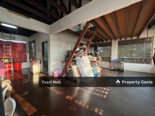 Cornerlot 1.5 Storey USJ 3 Subang Jaya - Huge Land
