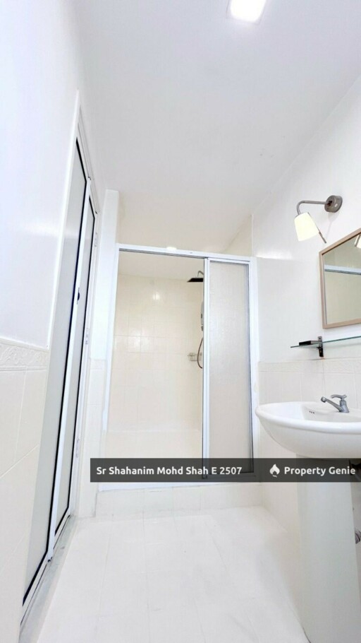 APARTMENT FOR SALE - ANGGERIK VILLA 2, KAJNAG, SELANGOR