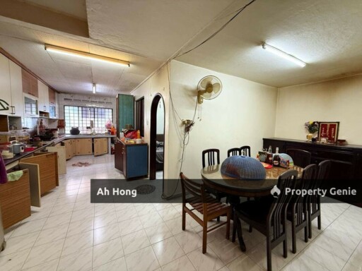 Tun Aminah / Single Storey / Renovated / Jalan Palawan / Freehold