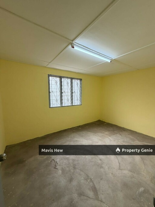 For Rent, 2-Storey @Ulu Tiram Near Gunung Emas, 2B1B, Original Unit
