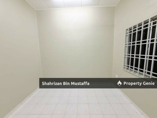 International Lot, End Lot, Taman Flora Heights, Pasir Gudang, Johor