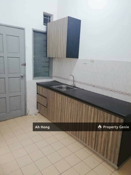 Bukit Indah / Double Storey / 4bedroom / Partially Furnished