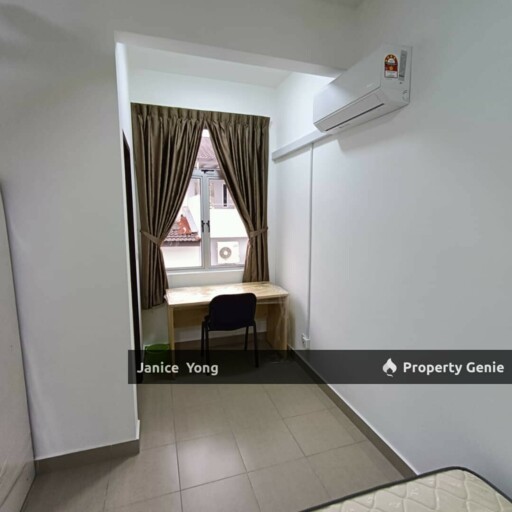 Iconia @ Impian Emas