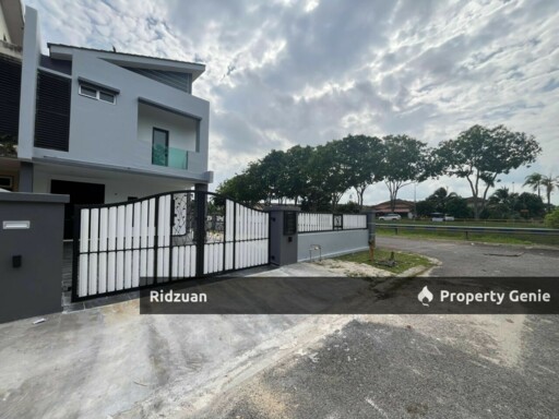 Taman Pulai Indah, Double Storey Corner Lot