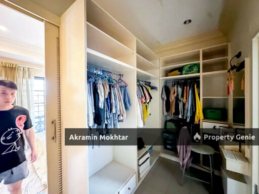 FREEHOLD & 1 COVERED PARKING | EVERGREEN PARK ACORN & HAZEL Condominium Sg Long