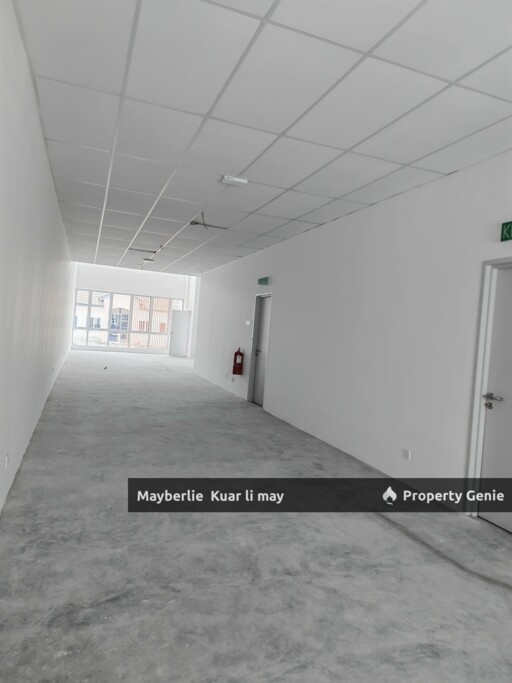 Avenue 3 Medan Puteri Ground Floor Rm6K For Rent