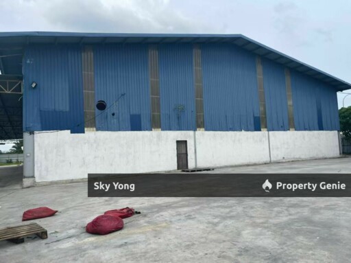 Permatang tinggi open warehouse for rent
