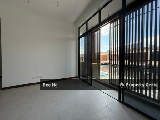 Aurora Sentral Resort Villas / Iskandar Puteri / Brand New / 2 Storey Terrace 24x75 / Super Cheap