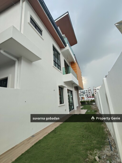 2.5 Storey Bungalow, Tigerlane, Ipoh, Perak