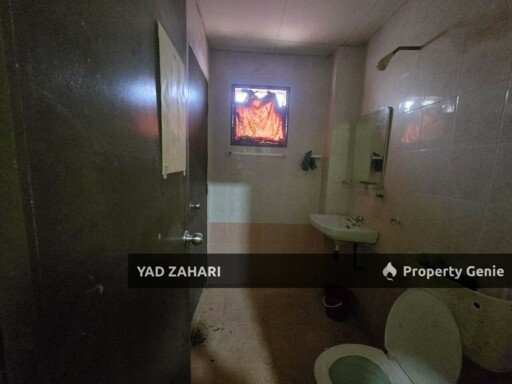 Seksyen 23, Shah Alam | 2-Storey Terrace 4 Bedrooms | RM560K - Extended, Peaceful Area & Well Maintained