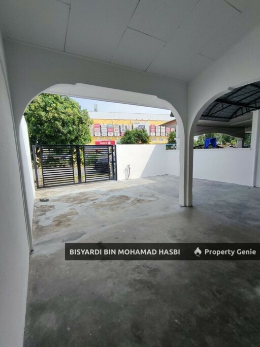 FACING OPEN UNIT- Single Storey Terrace Taman Desa Rhu, Sikamat Seremban.