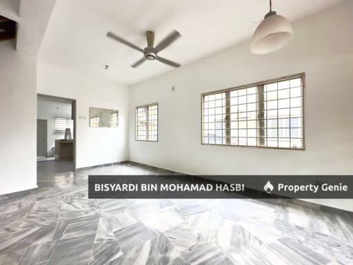 RENOVATED EXTENDED KITCHEN END LOT DOUBLE STOREY SAUJANA UTAMA 1, SUNGAI BULOH.