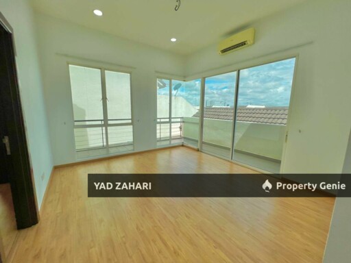 Kemuning Residence, Shah Alam | Bungalow 6 Bedrooms | RM1.35M - Partly Furnished and Nearby Surau