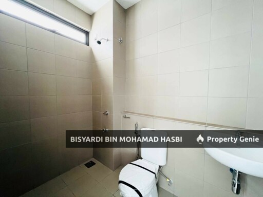Corner Lot 2 Storey Terrace Nadira 2 Bandar Bukit Raja, Klang.