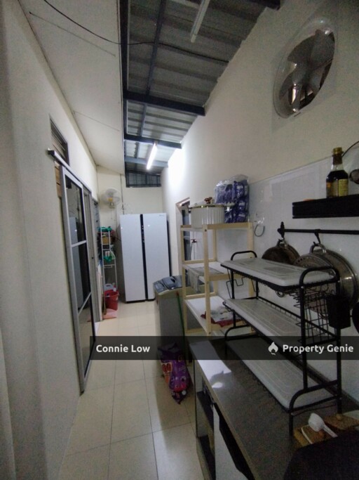 FULL LOAN Move in Condition Free Partial Furnished 1.5 Storey House Ipoh Pengkalan Barat