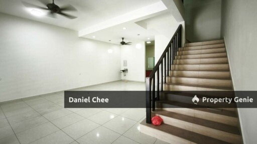 Botani Double Storey Terrace House For Rent