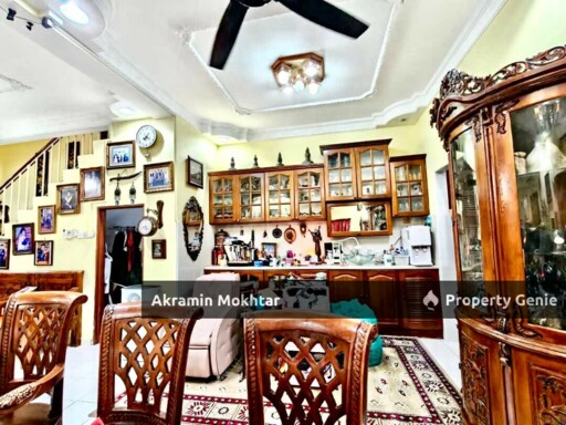 Fully Renovated, End Lot & Partially Furnished | Double Storey Terrace Jalan Komoditi Dua Seksyen 23, Shah Alam