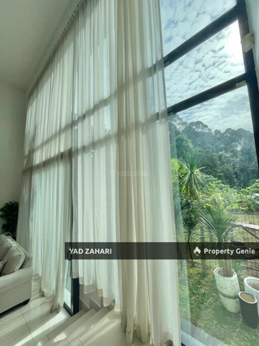 Semi-furnished Double Storey Zero Lot Bungalow Next to the Natural Lake, Perdana Heights