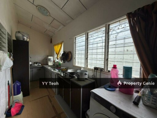 Ayer Keroh Height Single Storey Terrace