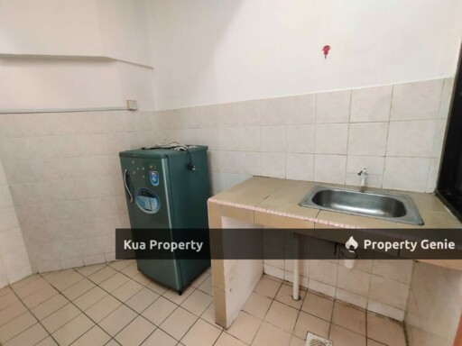 Big Size MJC 3rd Floor Corner Shophouse / Apartment For Sale
