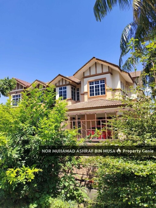 Rumah Berkembar Dua Tingkat Bandar Laguna Merbok