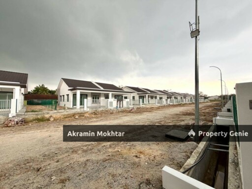 FREEHOLD & RUMAH BARU | Semi-D 1 Tingkat, Olak Lempit, Banting