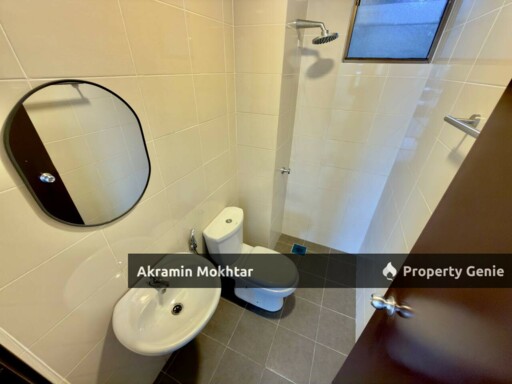 Freehold, Corner Unit & 2 Parking | Residensi Zamrud Kajang 2, Kajang Selangor .
