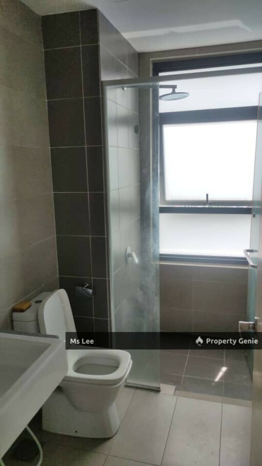 Lakeville Residence with KLCC & KL Tower View - Sale Below Bank Value Rm90k
