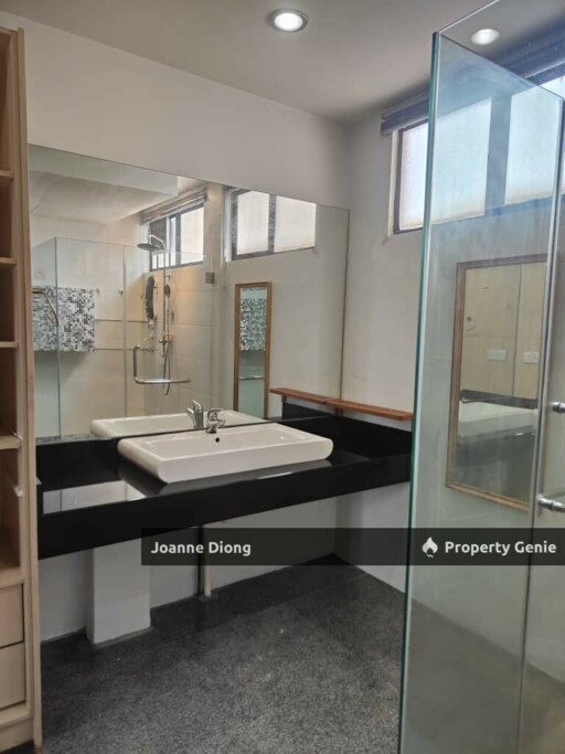 1 Utama Condo