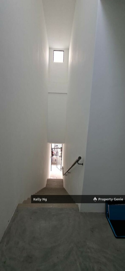 2 Sty Deluxe Design Shop Lot At Bandar Rimbayu U2 Uptown Square Telok Panglima  For Rent