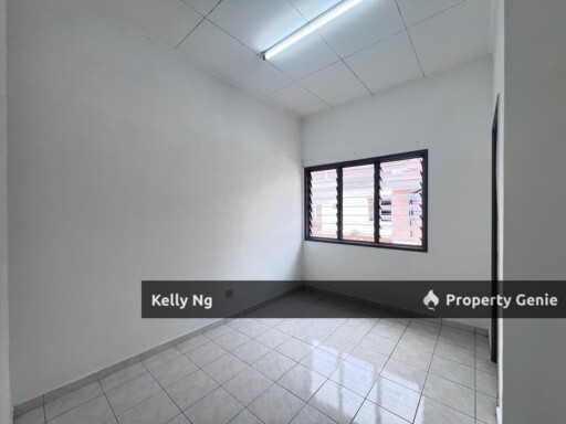 Double Sty Good Condition House At Bandar Puteri Klang Sale