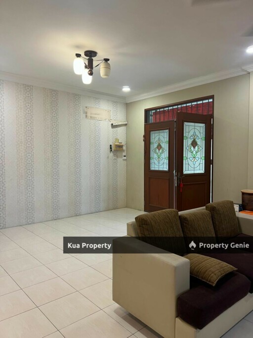 Double Storey Corner House at Moyan For RENT