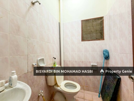 Fully Extended Single Storey Terrace, Taman Dato Demang, Seri Kembangan