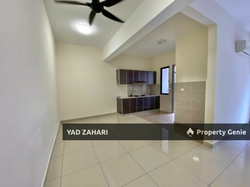 The Strata, Bangi | Townhouse 3 Bedrooms | RM550K - Brand New Unit and Semi Furnished