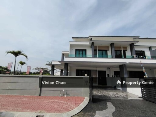 Big Size Double Storey Near Town