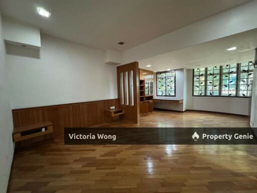 2 Storey Semi-Detached Commercial @Jalan Serampang Taman Pelangi