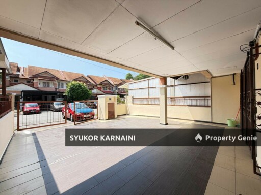 Double Storey Superlink Lorong Az Zaharah, Puncak Alam