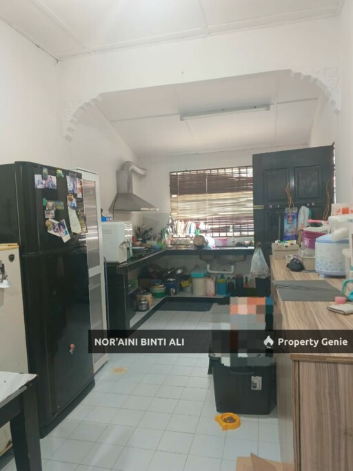 RUMAH TERES SETINGKAT DI PERUMAHAN PELINDUNG MAJU (Belakang Klinik Kesihatan Baserah)