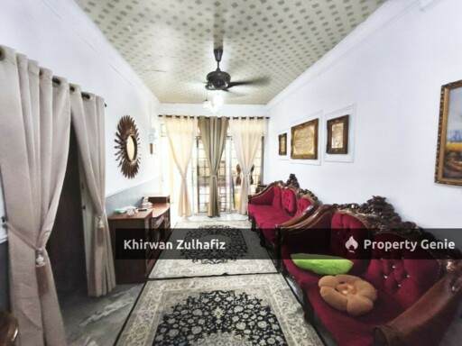 Jalan Teratai Facing Open near Public Bank Bukit Beruntung Double Storey For Sale