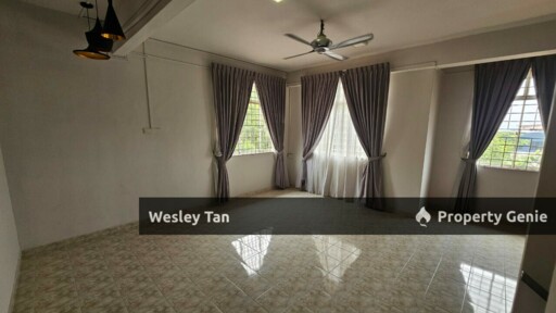 1.5 Corner Townhouse Cheng Freehold 3rooms Extra Parking No Face House