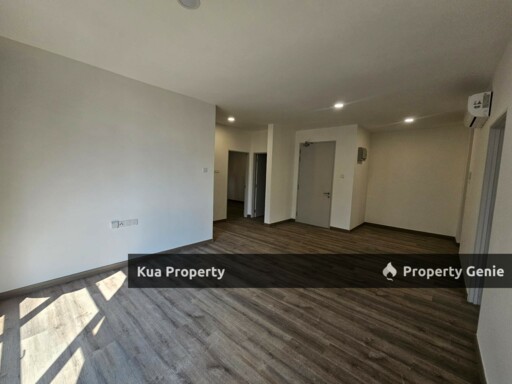 Ixora Court Apartment For Rent! Location: Jalan Stutong Baru