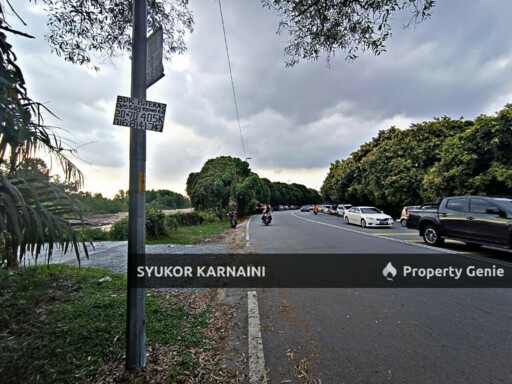 Land, Johan Setia, Klang
