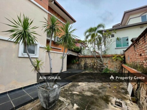 SEMI-D DOUBLE STOREY BUKIT ISTANA near KOTASAS, KUANTAN [RENOVATED & BELOW MARKET]