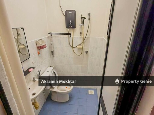 Freehold, Corner Unit & 1 Parking | Kenangan View Apartment, Taman Bukit Kenangan, Kajang Selangor.