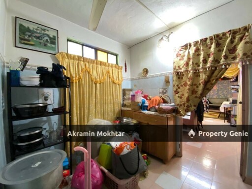 Fully Renovated | Double Storey Semi- D  Jalan Siakap Seksyen 17 Shah Alam .