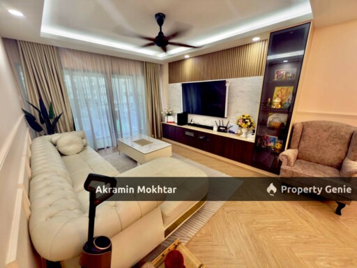 Freehold, Fully Furnished, Fully Renovated, Corner Unit & Covered Parking | Residensi Sutera 7, Taman Sutera Kajang Selangor .