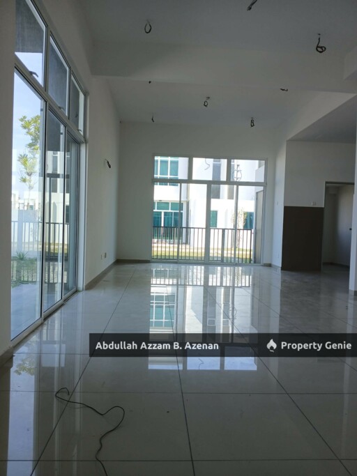Double Story Corner Lot ‼️ Taman La Casa Lunas