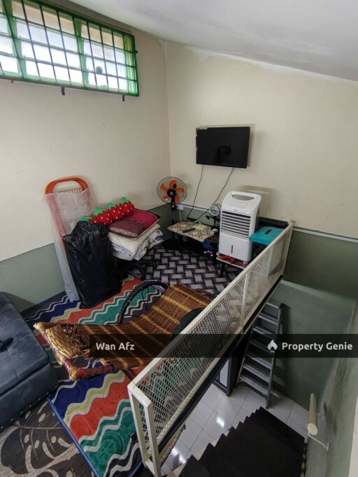 Teres Setingkat Di Indera Sempurna Kuantan, Lorong IS 49