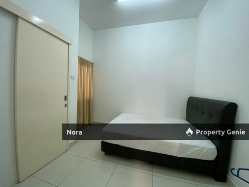 Laman Azalea, Nilai Impian, partly furnished for sale